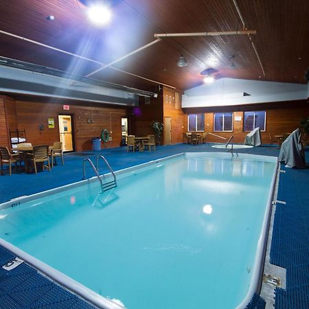 Miles City Hotel エクステリア 写真