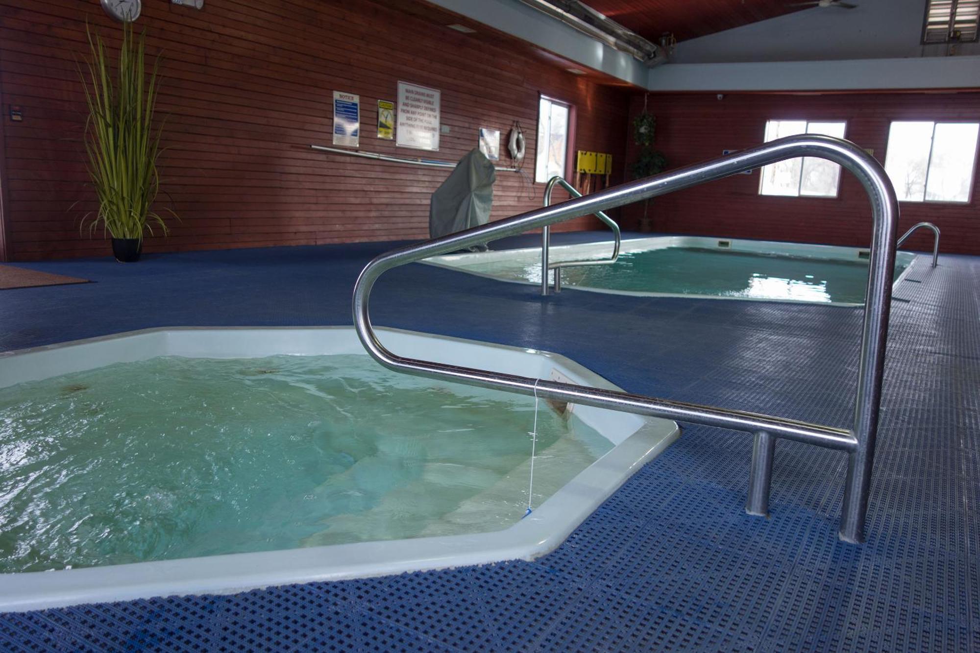 Miles City Hotel エクステリア 写真