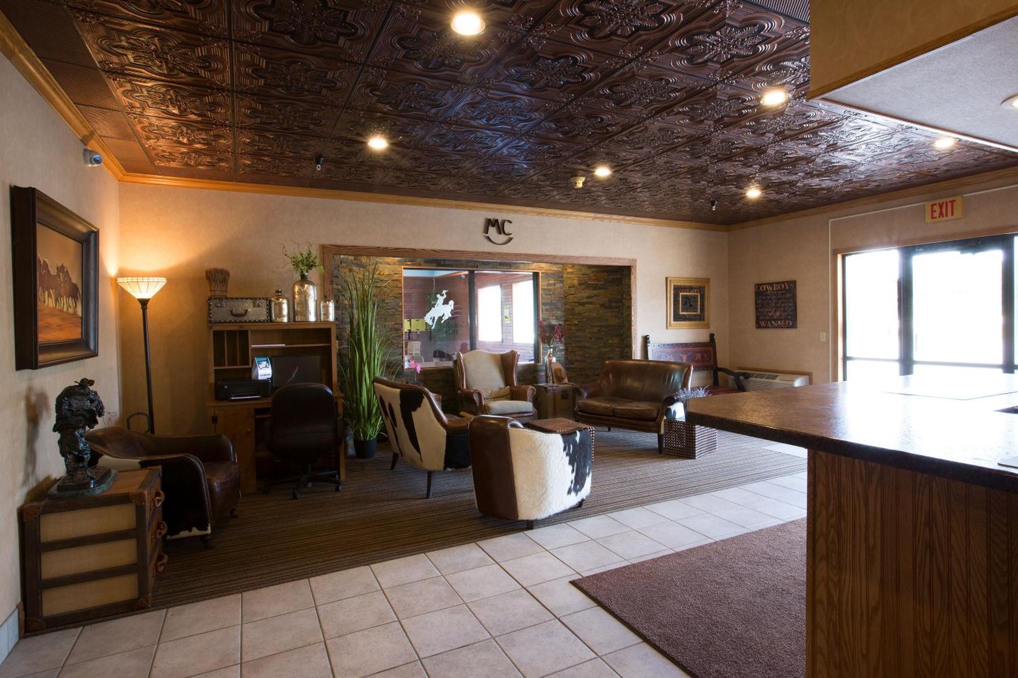 Miles City Hotel エクステリア 写真