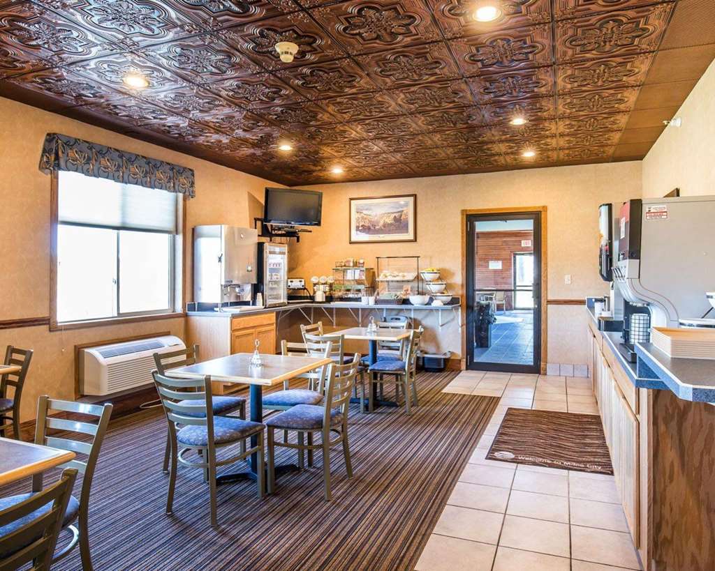 Miles City Hotel レストラン 写真
