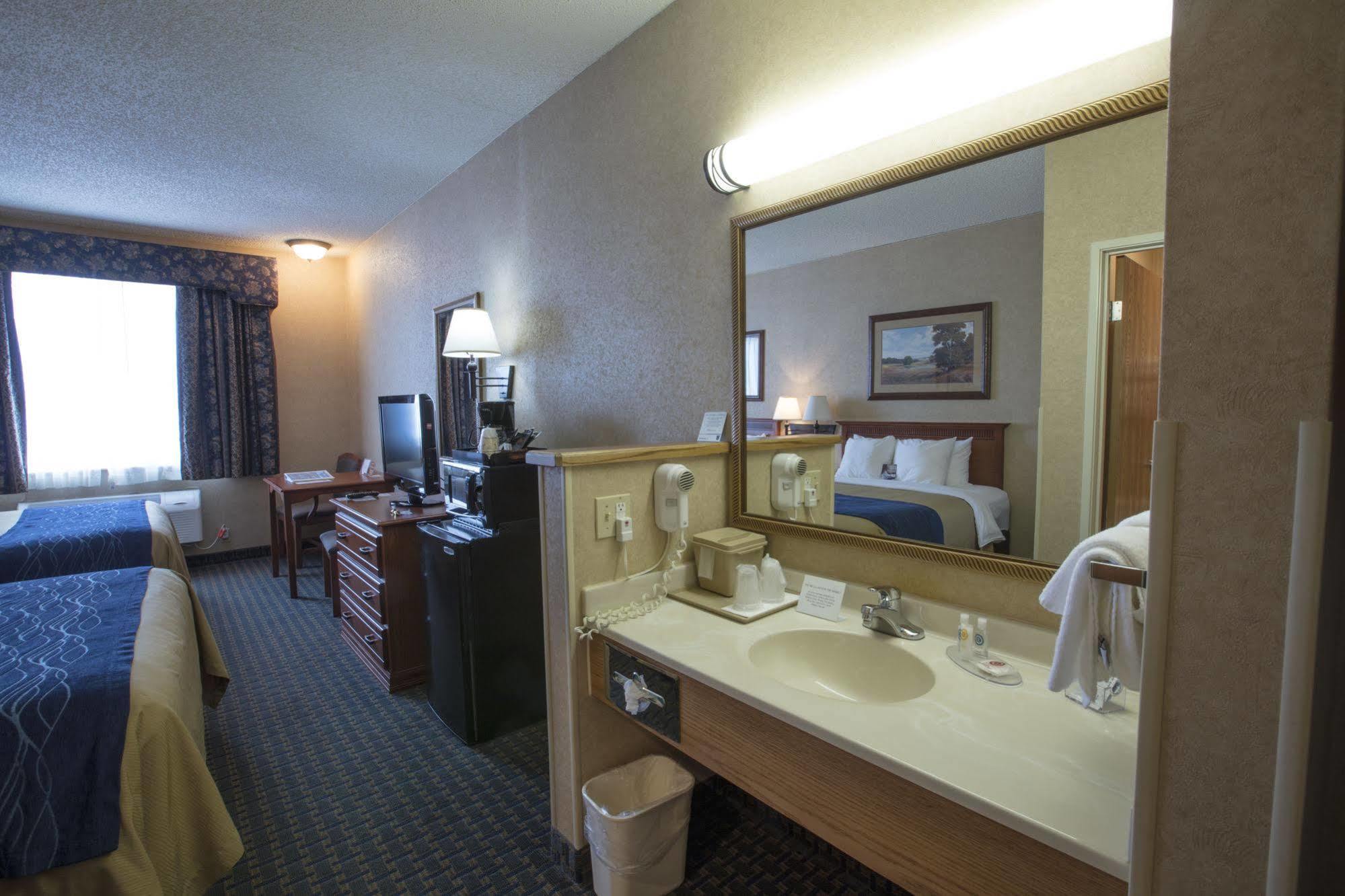 Miles City Hotel エクステリア 写真