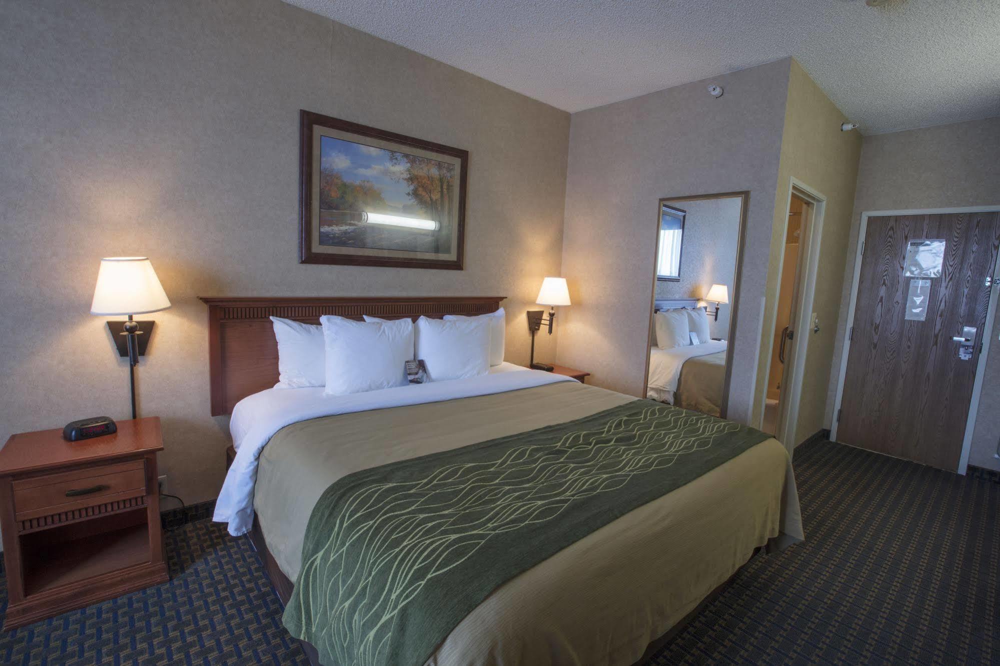 Miles City Hotel エクステリア 写真