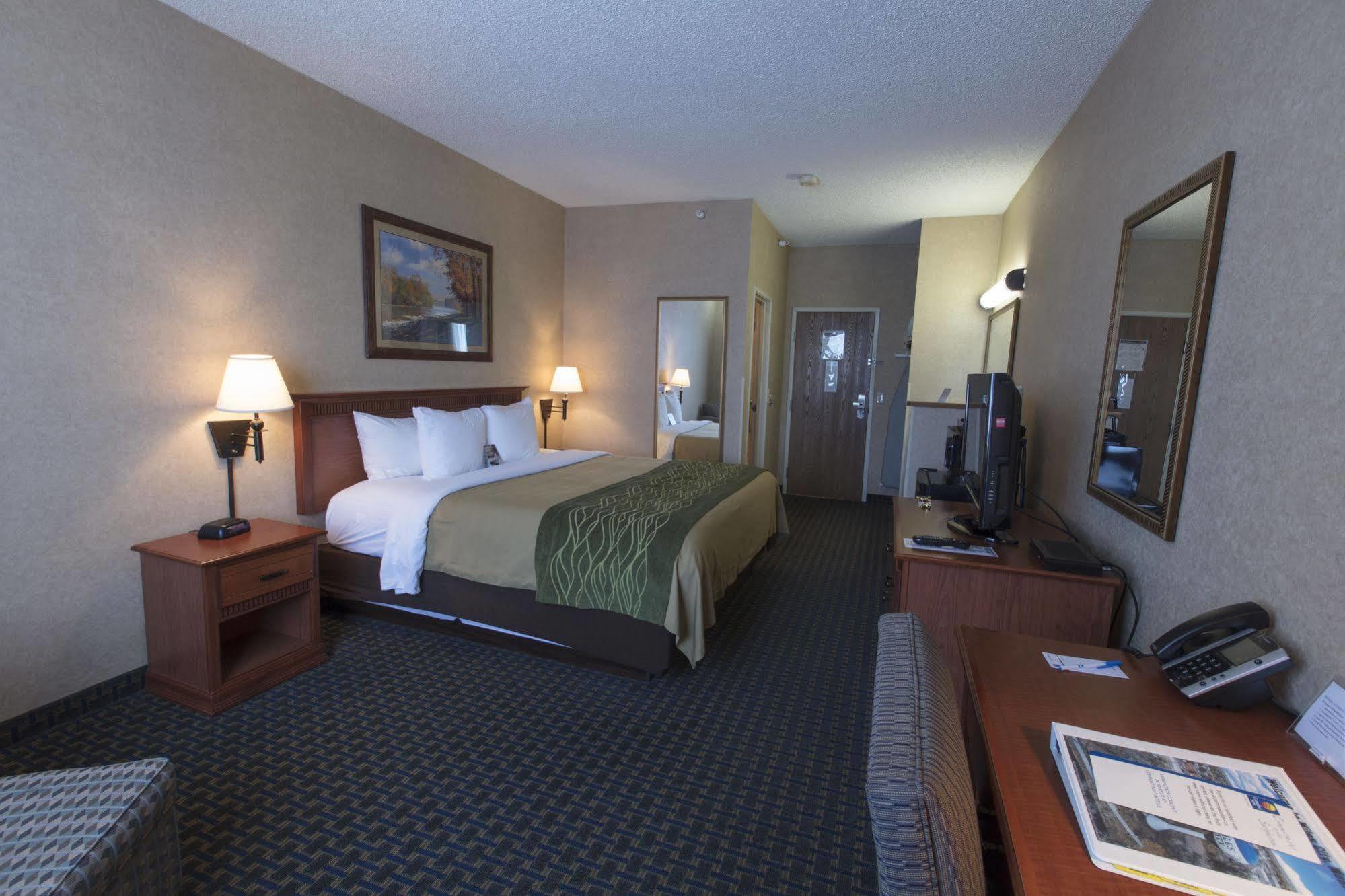 Miles City Hotel エクステリア 写真