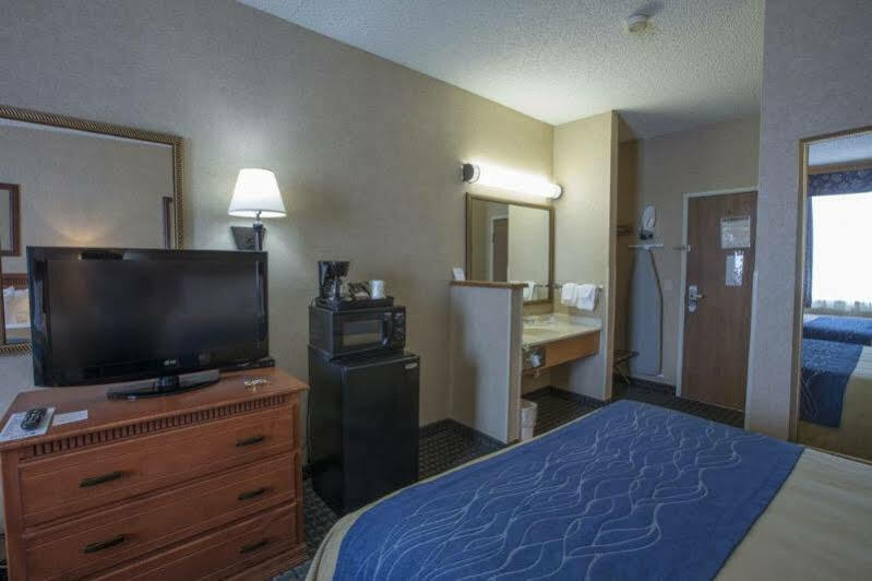 Miles City Hotel エクステリア 写真